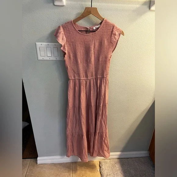 Elegant Pink Sleeveless Dress NWT - Picture 1 of 7